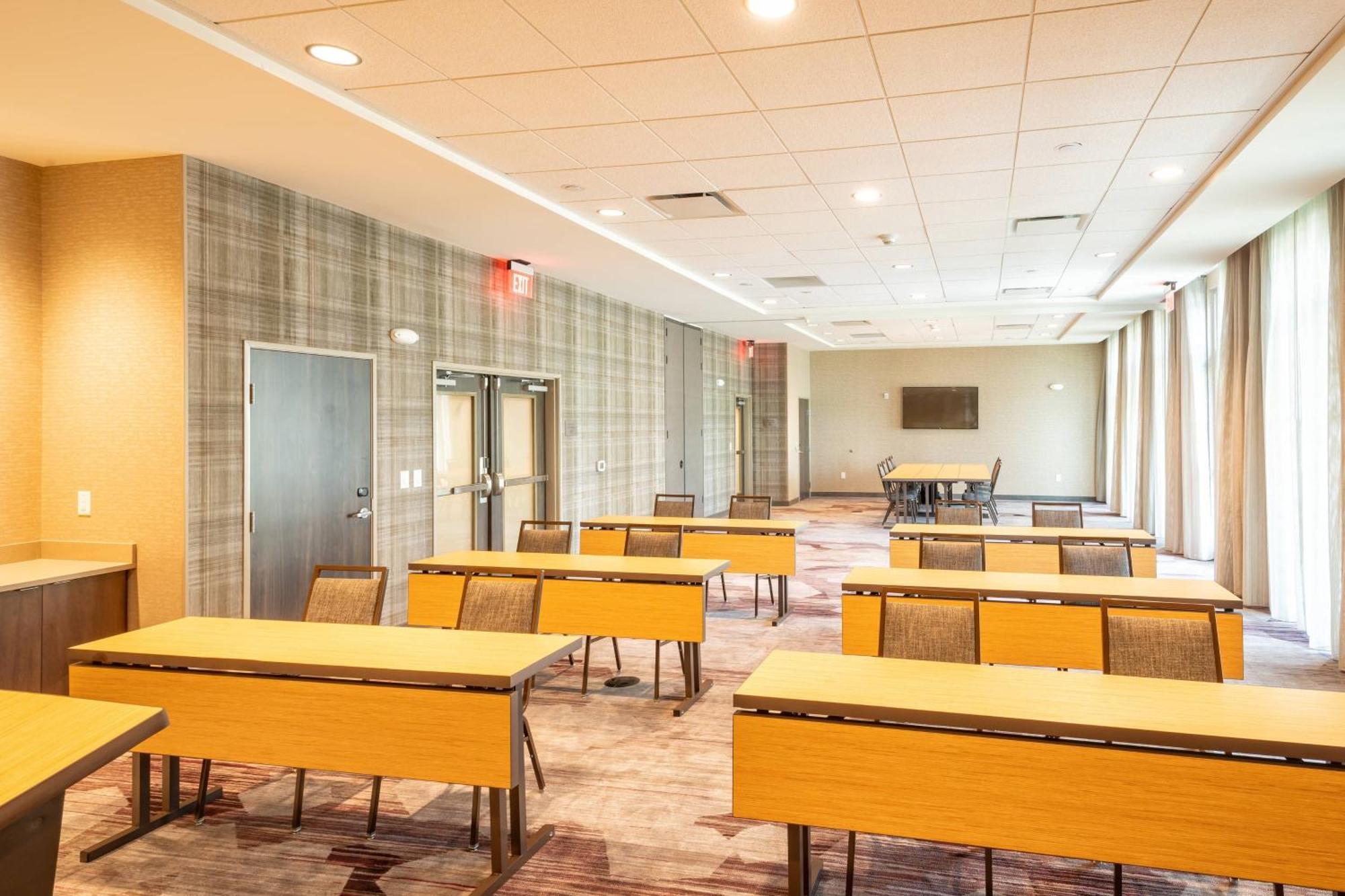 Hotel Courtyard By Marriott Charleston-North Charleston Extérieur photo