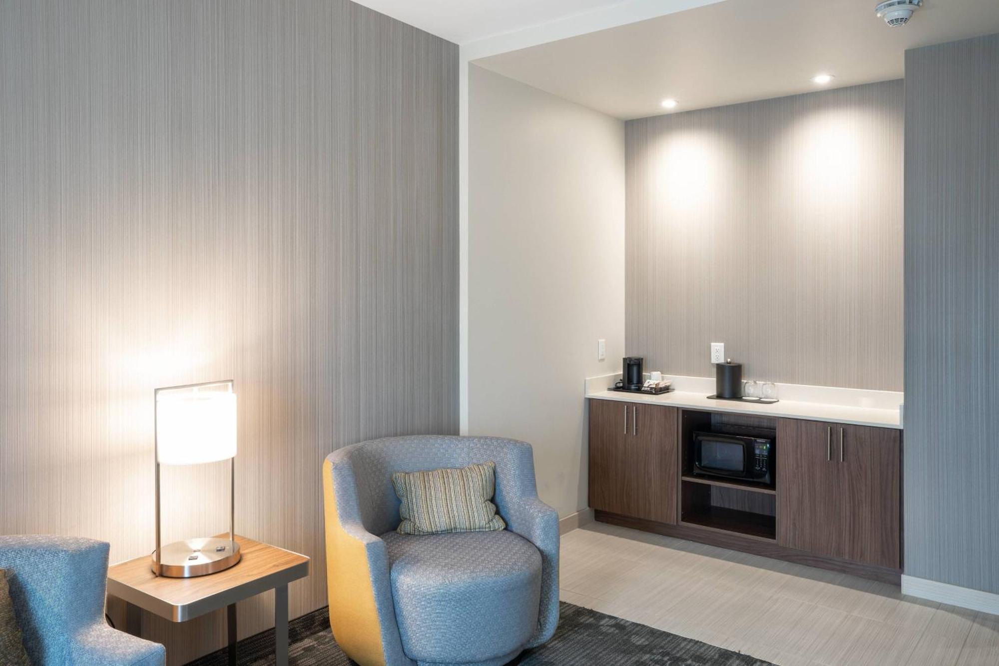 Hotel Courtyard By Marriott Charleston-North Charleston Extérieur photo